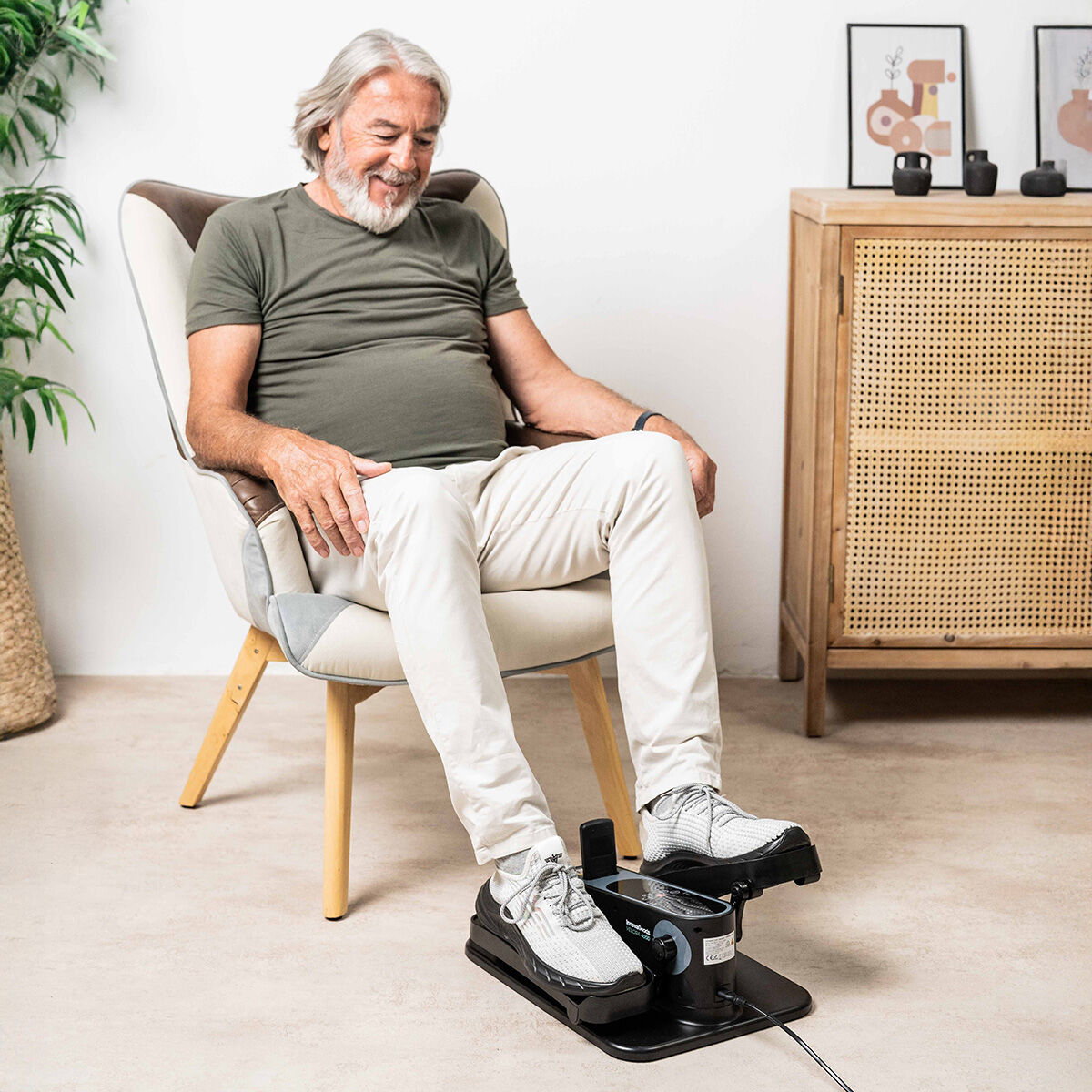 V0104009_0 V0104009_0